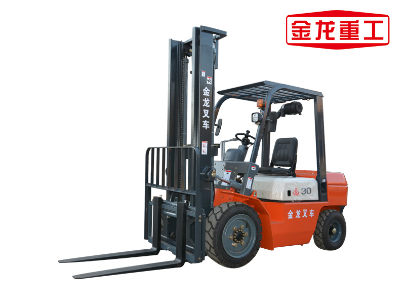 Internal combustion counterbalanced forklift