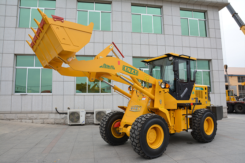 What are the characteristics of the loader steering system?